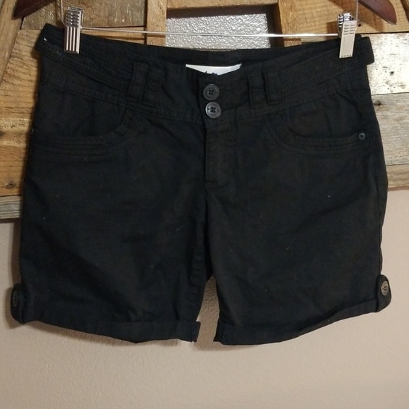Black rolled leg Jolt sized 3 shorts gently worn - Picture 7 of 8
